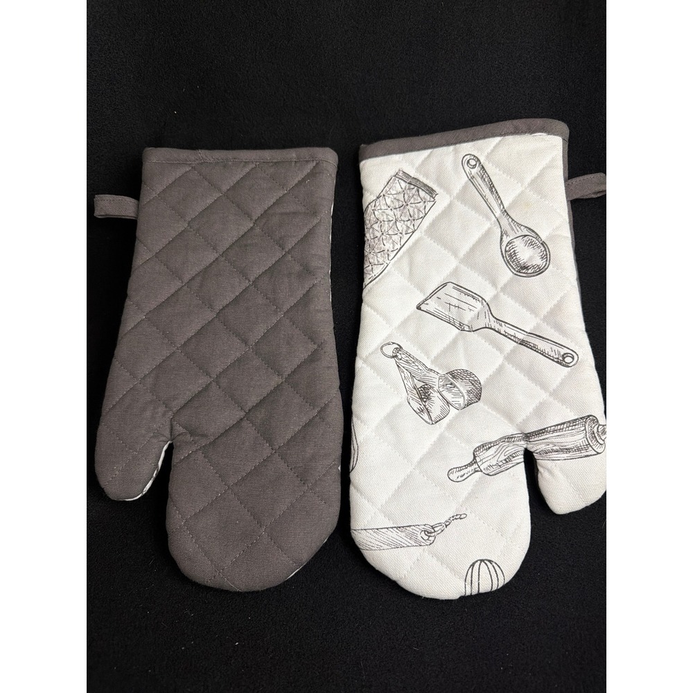 Grandma's Kitchen Oven Mitt Set 100% Cotton Grey White Baking Tool Print 2pc